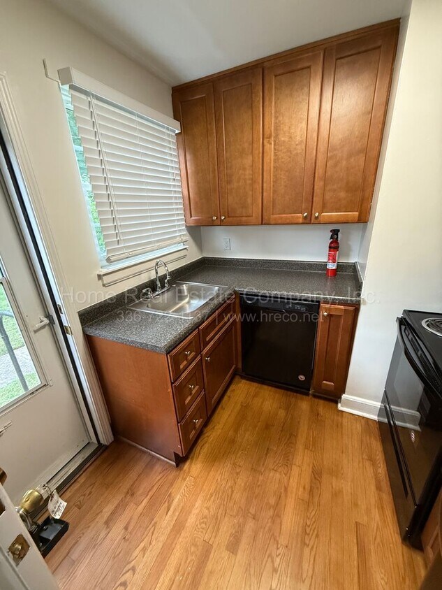 Foto principal - 2636 Greenbrier Rd