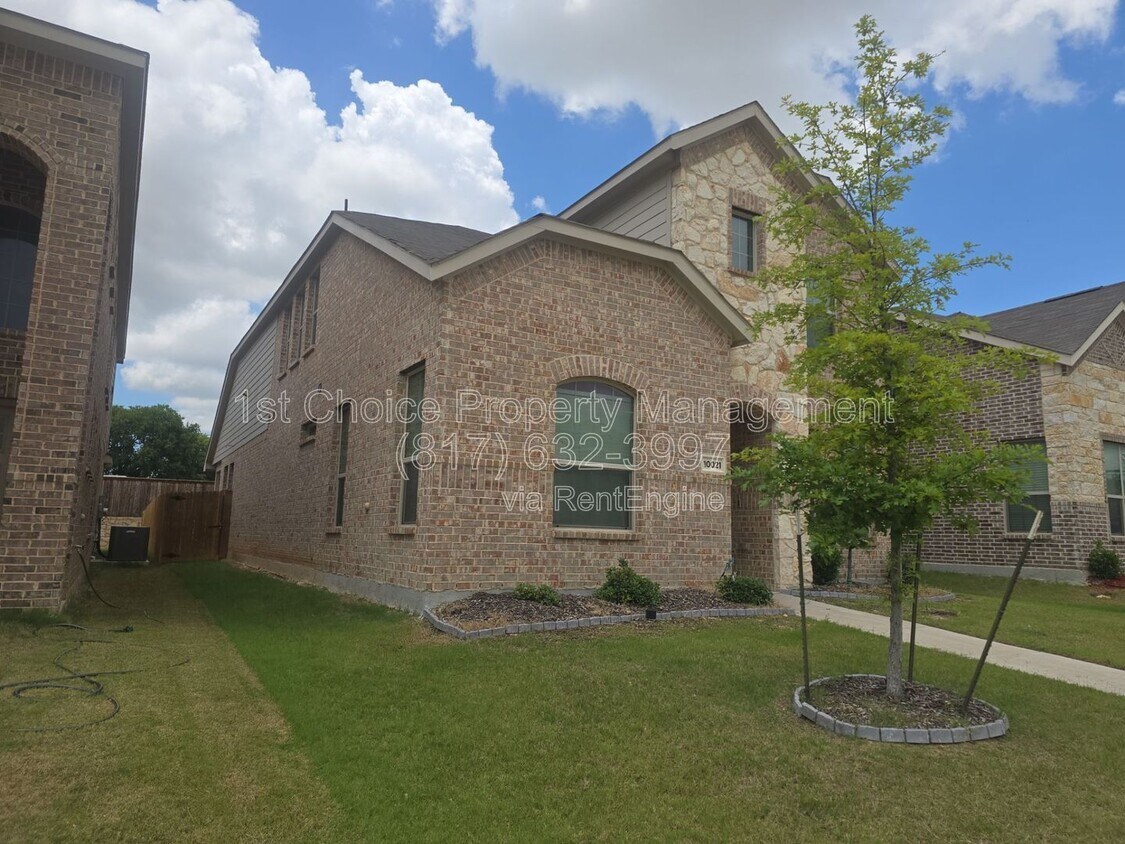 Foto del edificio - 10021 Elkhorn Dr