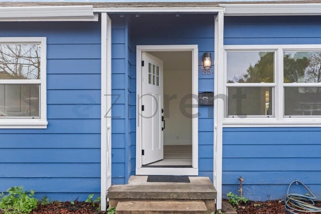 Building Photo - 854 Cedar Ave