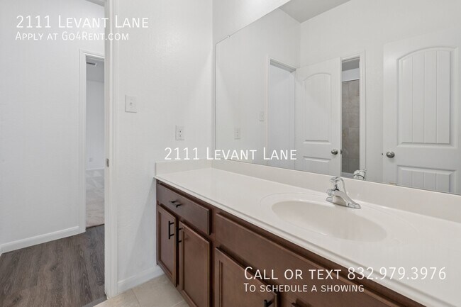 Building Photo - 2111 Levant Ln