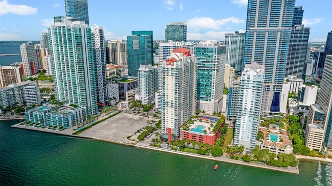 Foto del edificio - 1155 Brickell Bay Dr