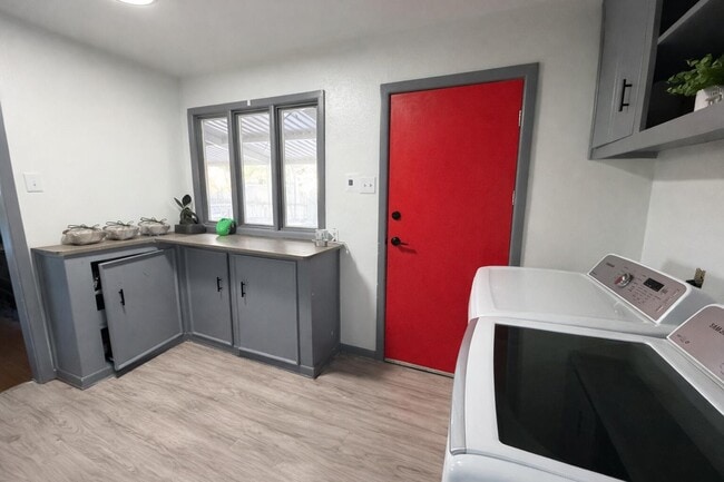 Building Photo - 3404 42nd St