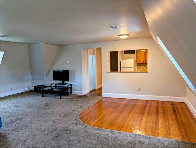 Building Photo - 412 Bellevue Ave
