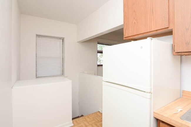 Building Photo - 3036 N Halsted St