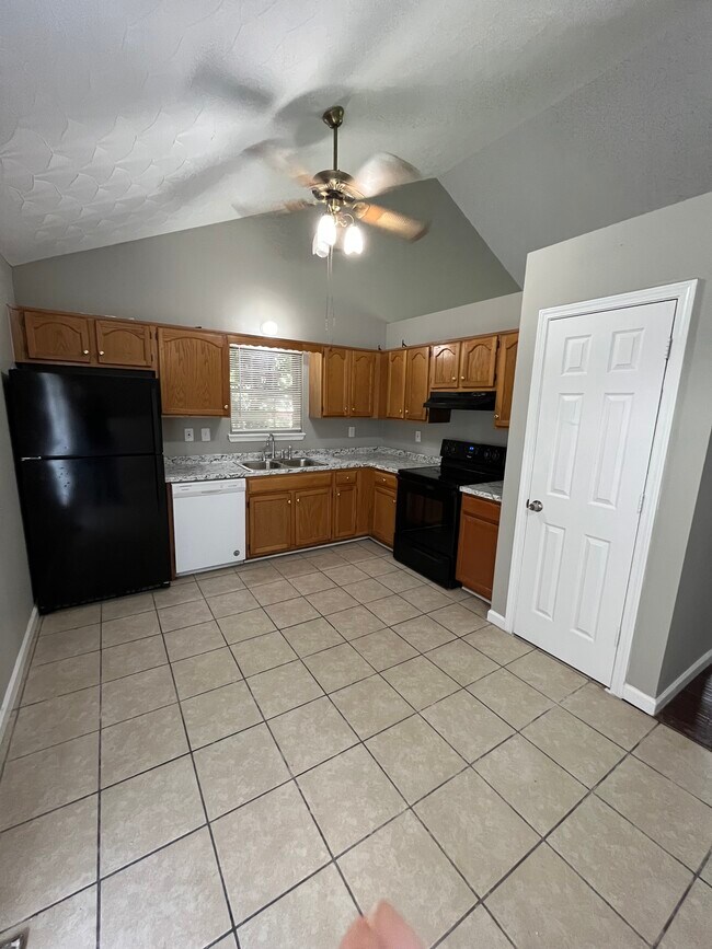 Foto del edificio - 6220 Serenity Ct