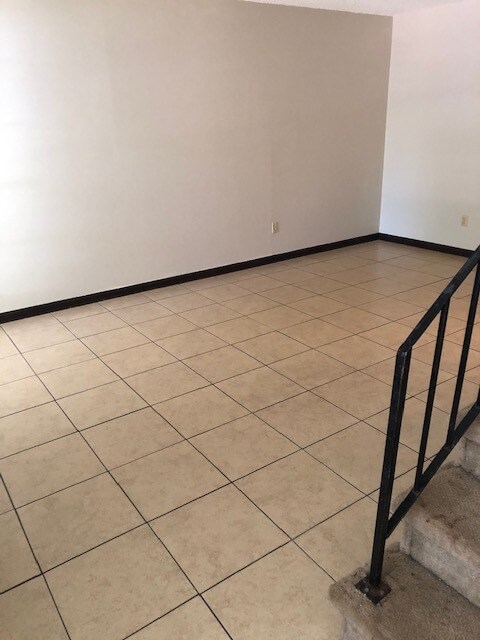 Foto del edificio - 1242 Park Dr