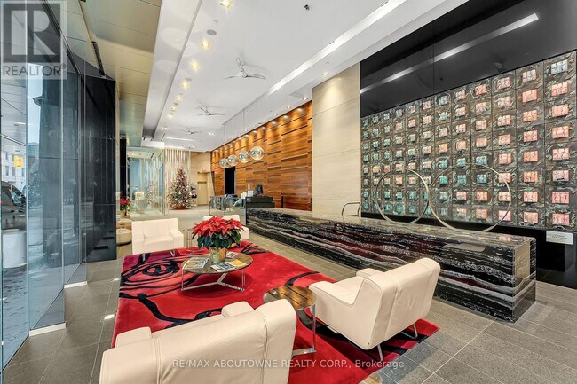 Building Photo - 80 John St