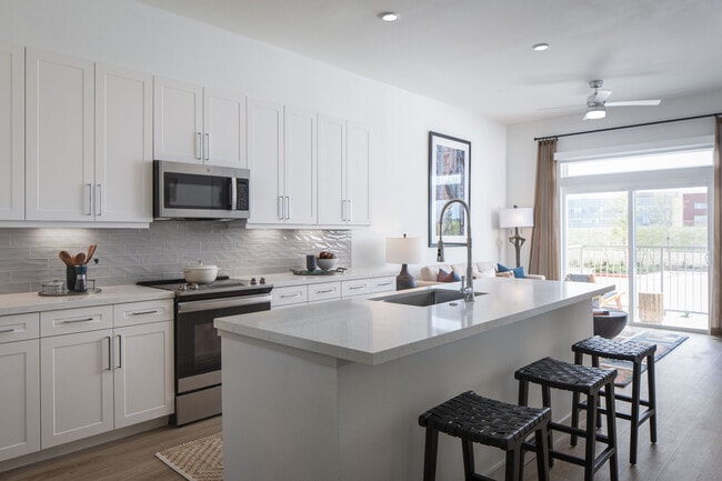 Broadstone Frontera Ridge apartments — community photo - Broadstone Frontera Ridge