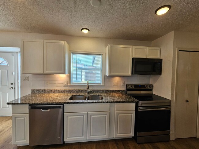 Building Photo - 4273 Keys Dr