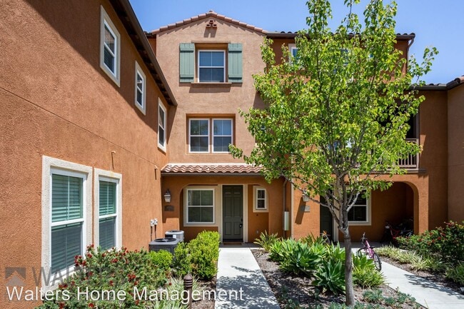 Building Photo - 10543 Avenida Olinda