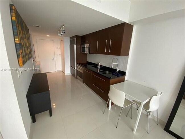 Photo - 465 Brickell Ave cu-5304 Apartment