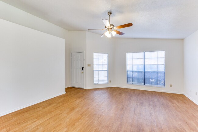 Building Photo - 6625 Brookhaven Trail