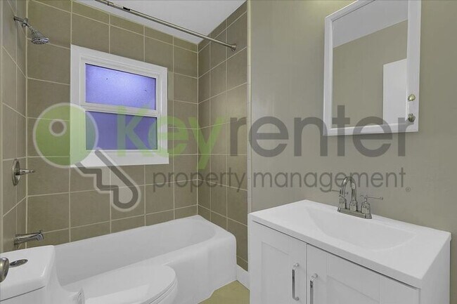 Foto del edificio - 1119 Lochbrae Rd