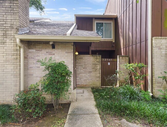 Foto del edificio - 12545 Wellington Park Dr
