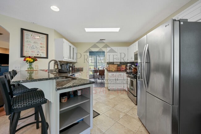 Foto del edificio - 393 Lee Rd 554
