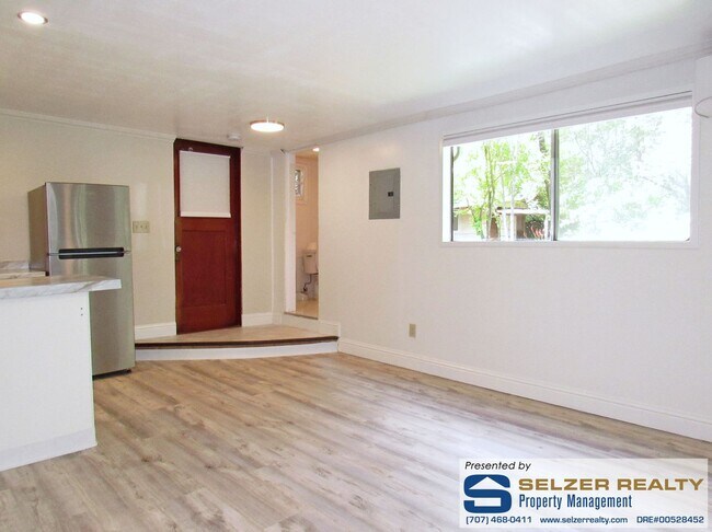 Foto del edificio - Cozy studio duplex unit on the Westside wi...