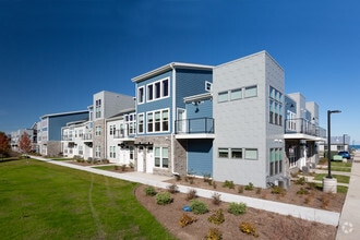 Building Photo - The Mariner