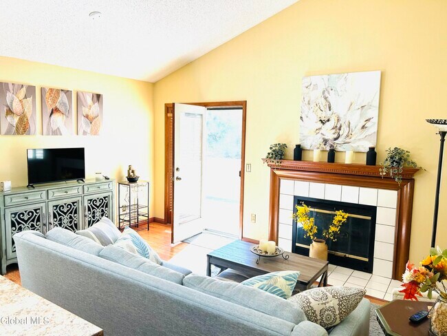 Foto del edificio - 212 Yorktown Dr
