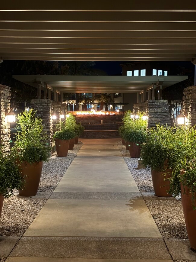 Building Photo - 5450 E Deer Valley Dr