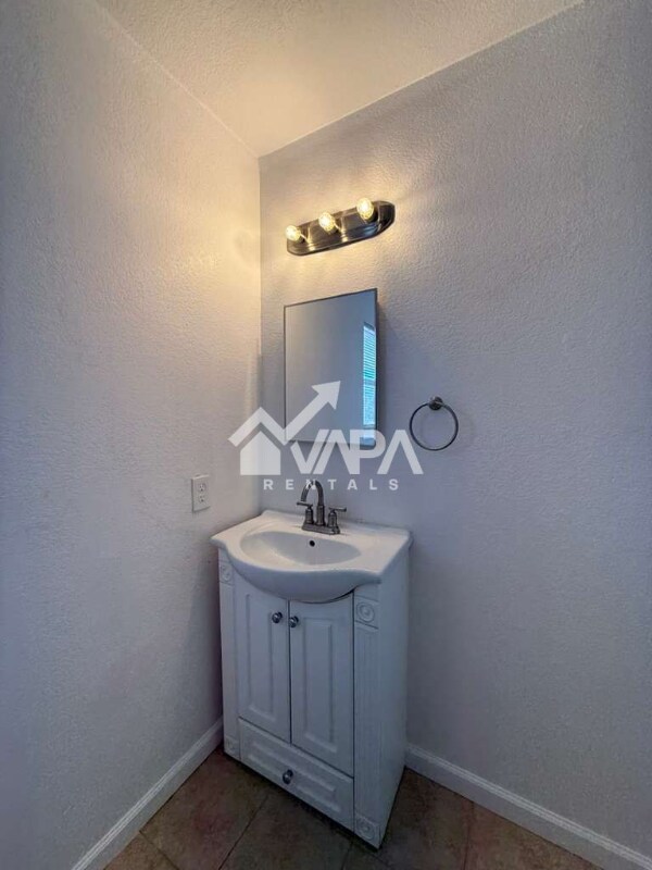 Building Photo - 10147 Sundrop Pass