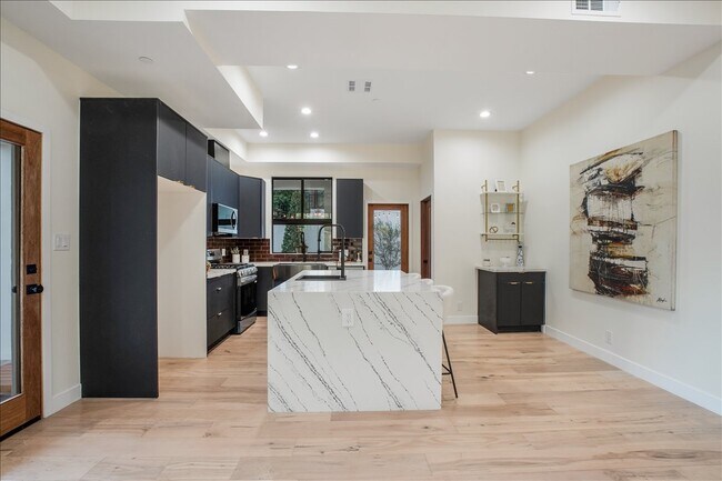 Foto del edificio - 4509 Jessica Dr