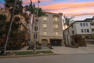 Building Photo - 16117 Sunset Blvd