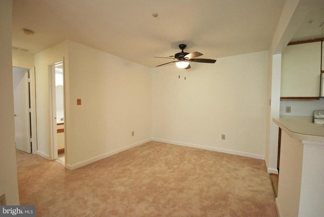 Building Photo - 3301 Sir Thomas Dr