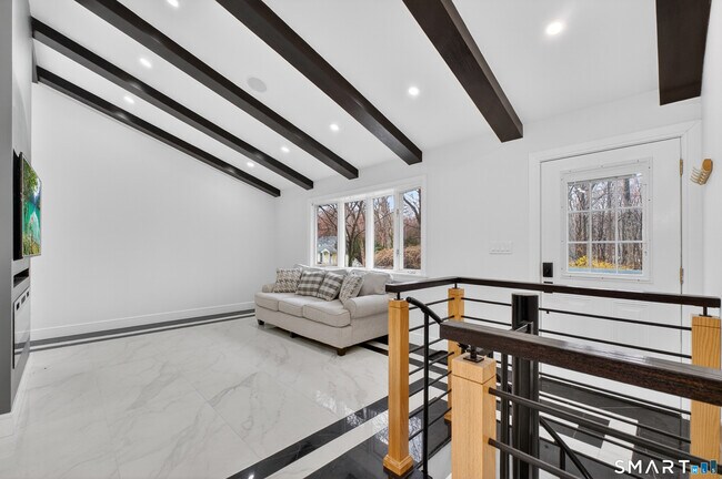 Foto del edificio - 6 Brighton St