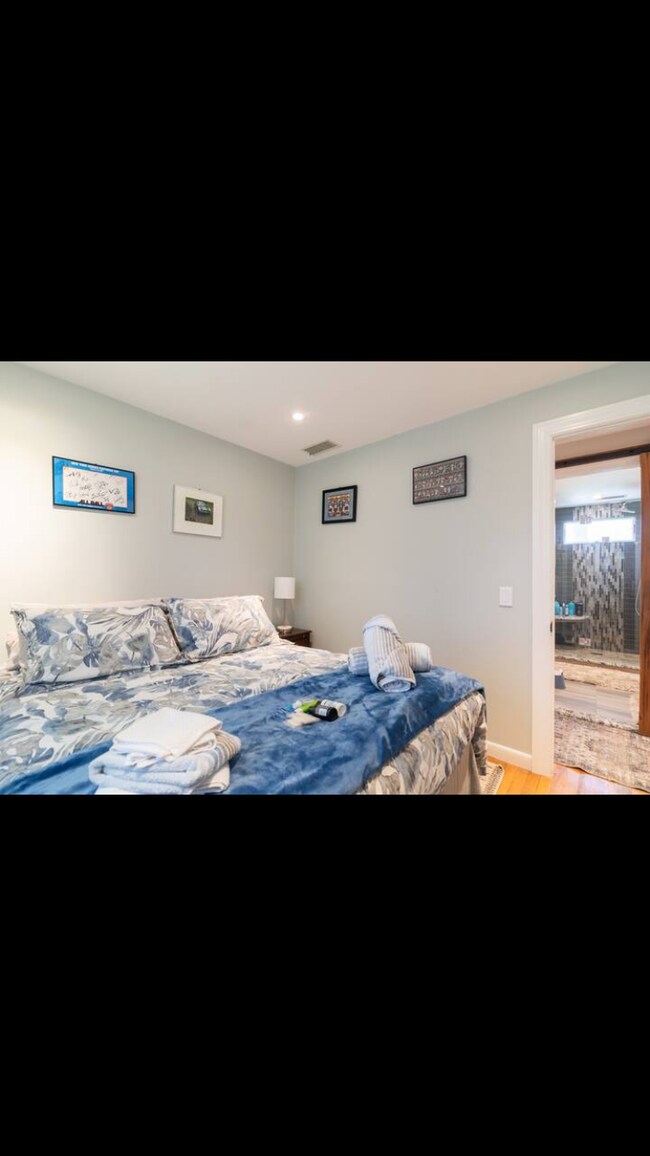 Foto del edificio - 76 Bay Rd