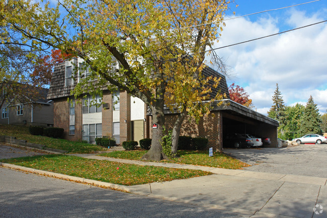 Foto del edificio - Leonard Hills Apartments