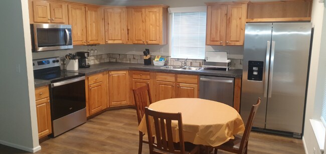 Foto del edificio - 91408 Kellogg Ln