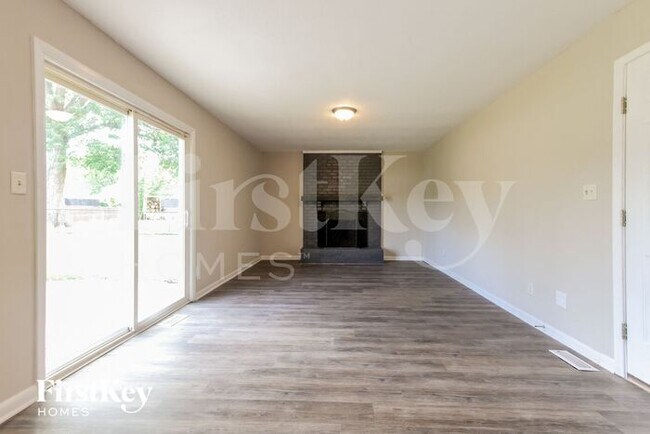 Building Photo - 6005 Dollar Hide South Drive