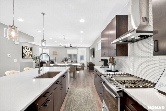 Foto del edificio - 9082 Delacorte St