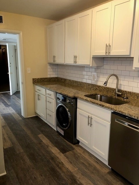 Building Photo - Embassy House