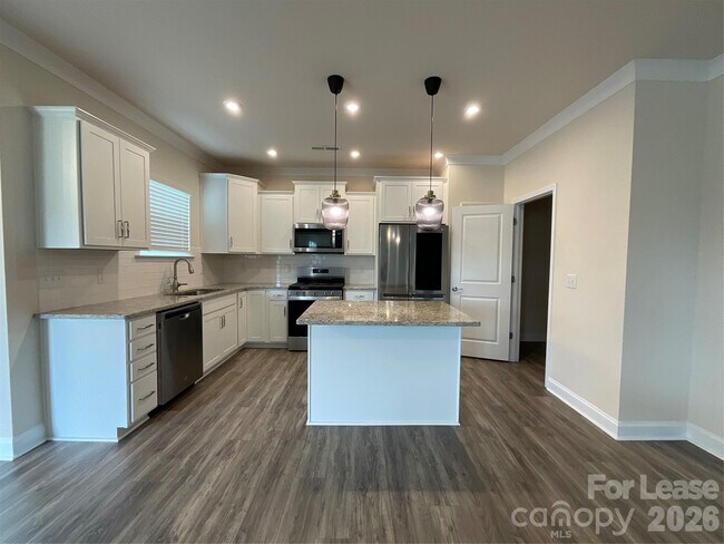 Foto del edificio - 19108 Yellow Birch Dr