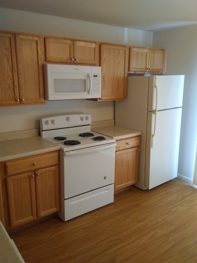 Building Photo - 538 Creekwood Ct