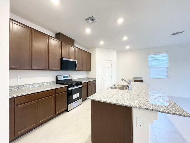 Building Photo - Brand New Construction single house