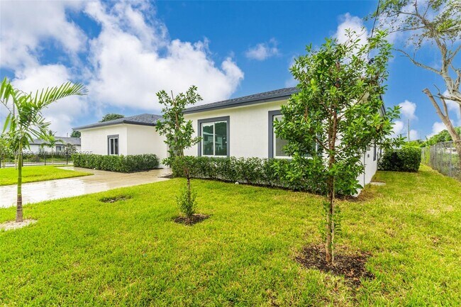 Foto del edificio - 11870 SW 220th St