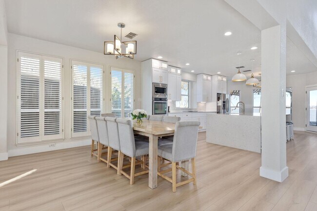 Foto del edificio - 6218 Lincolnshire Ln