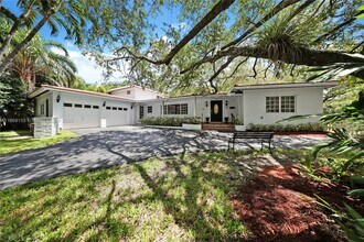 Building Photo - 5209 Riviera Dr