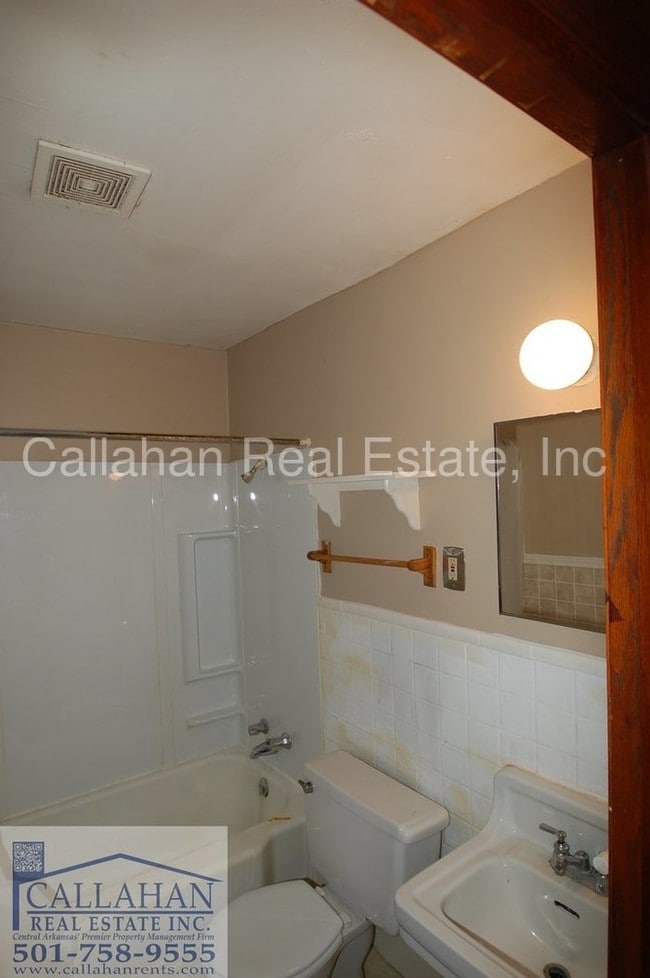 Building Photo - Kingwood Duplex 2 bedroom