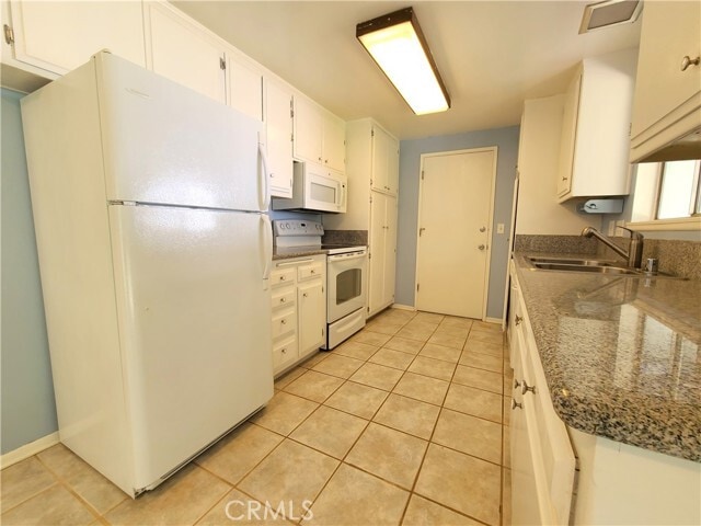 Building Photo - 925 Bermuda Dr