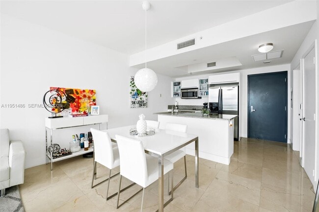 Foto del edificio - 888 Biscayne Blvd