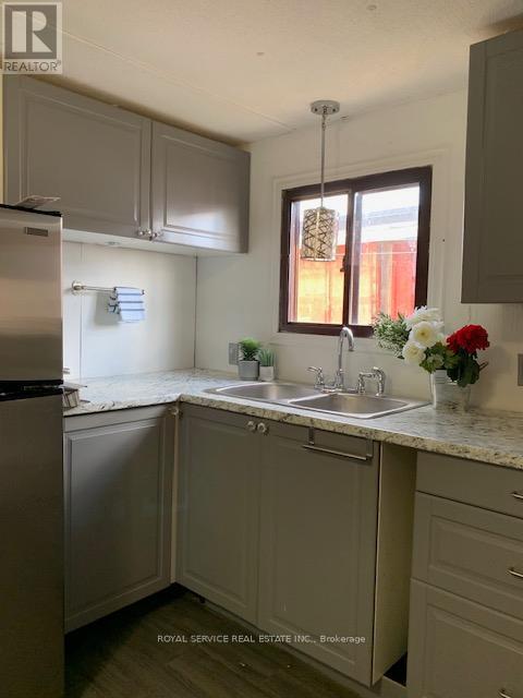 Photo du bâtiment - 1037 Arthur St