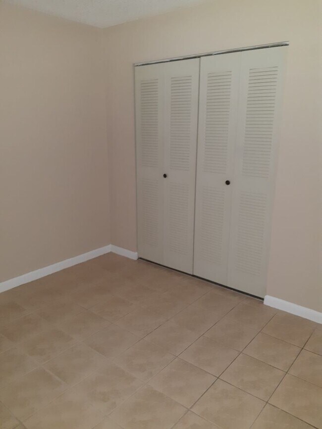 Foto del edificio - 2 br, 2 bath House - 110 CYPRESS WODDS COU...