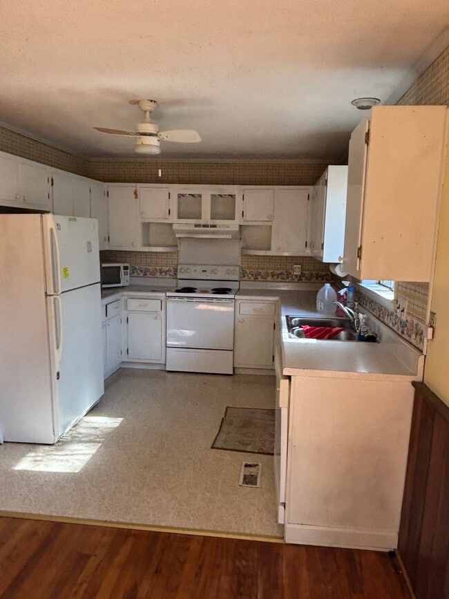 Foto del edificio - 234 Middle Rd