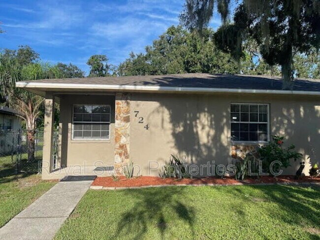 Foto del edificio - 724 Zella Ln