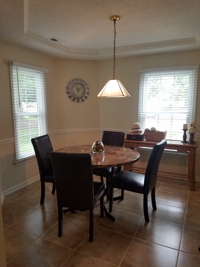 Foto del edificio - FANTASTIC TOWN HOME ON GREENBRIER FAIRWAYS GOLF COURSE!