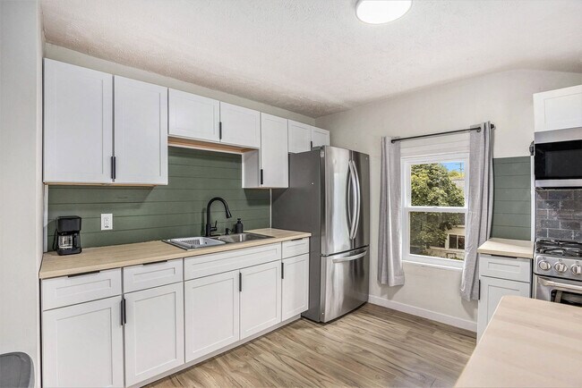 Foto del edificio - 37 Gold Ave NW