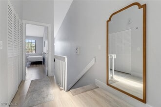 Building Photo - 790 Meadowland Dr